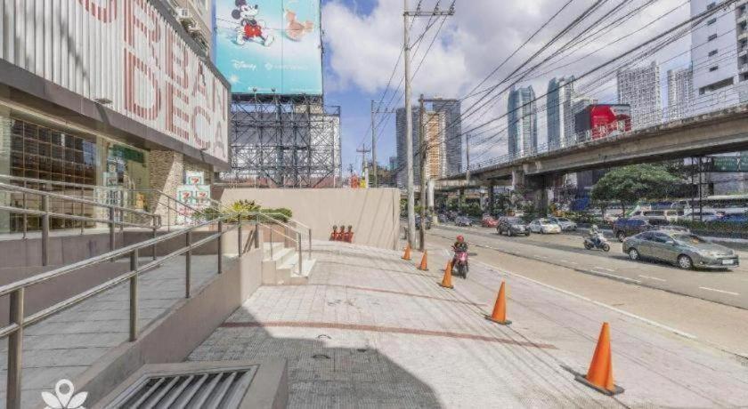 Oyo 474 Urbandeca Tower 316 - Nizami Condotel Mandaluyong Exteriér fotografie