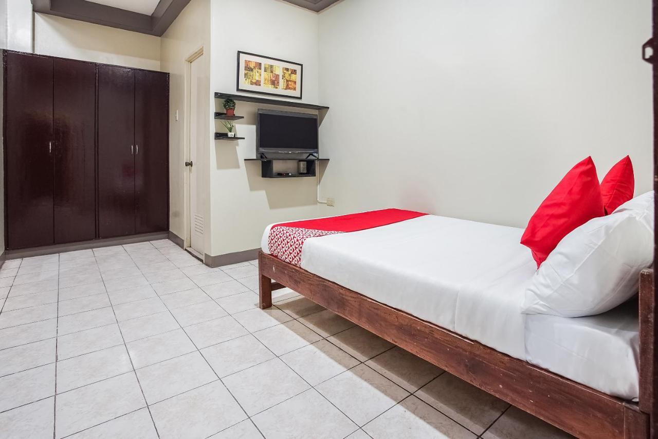 Oyo 474 Urbandeca Tower 316 - Nizami Condotel Mandaluyong Exteriér fotografie